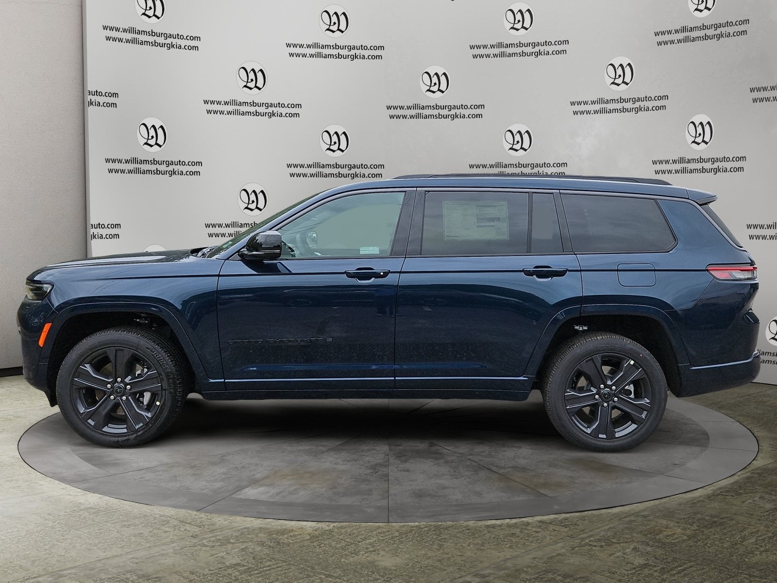 New 2027 Jeep Grand Cherokee L Limited Reserve - photo - 1