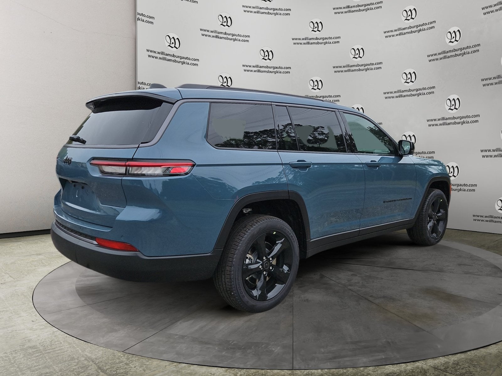 New 2027 Jeep Grand Cherokee L Limited - photo - 4
