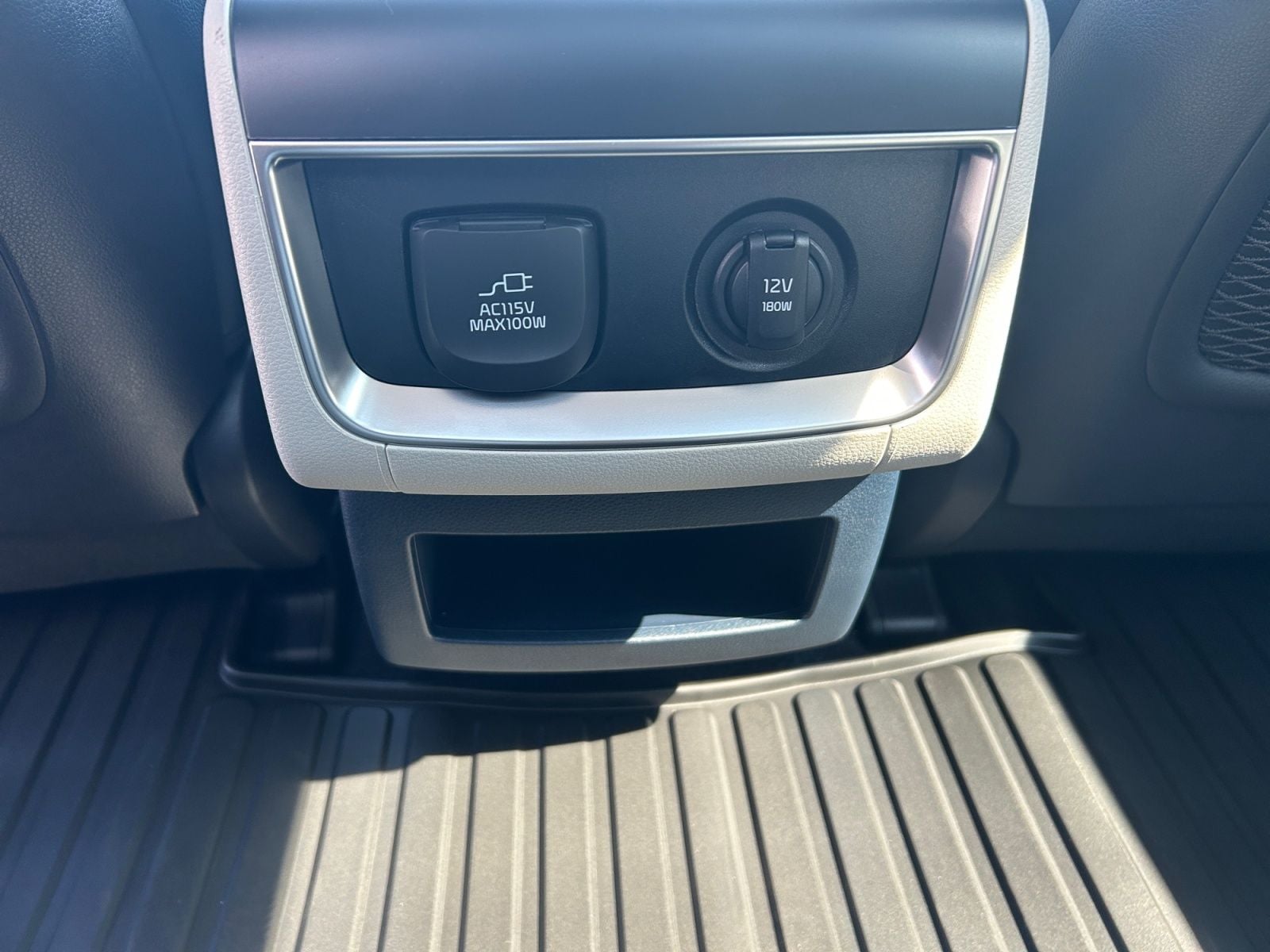 New 2027 Kia Carnival Hybrid SX Prestige - photo - 24