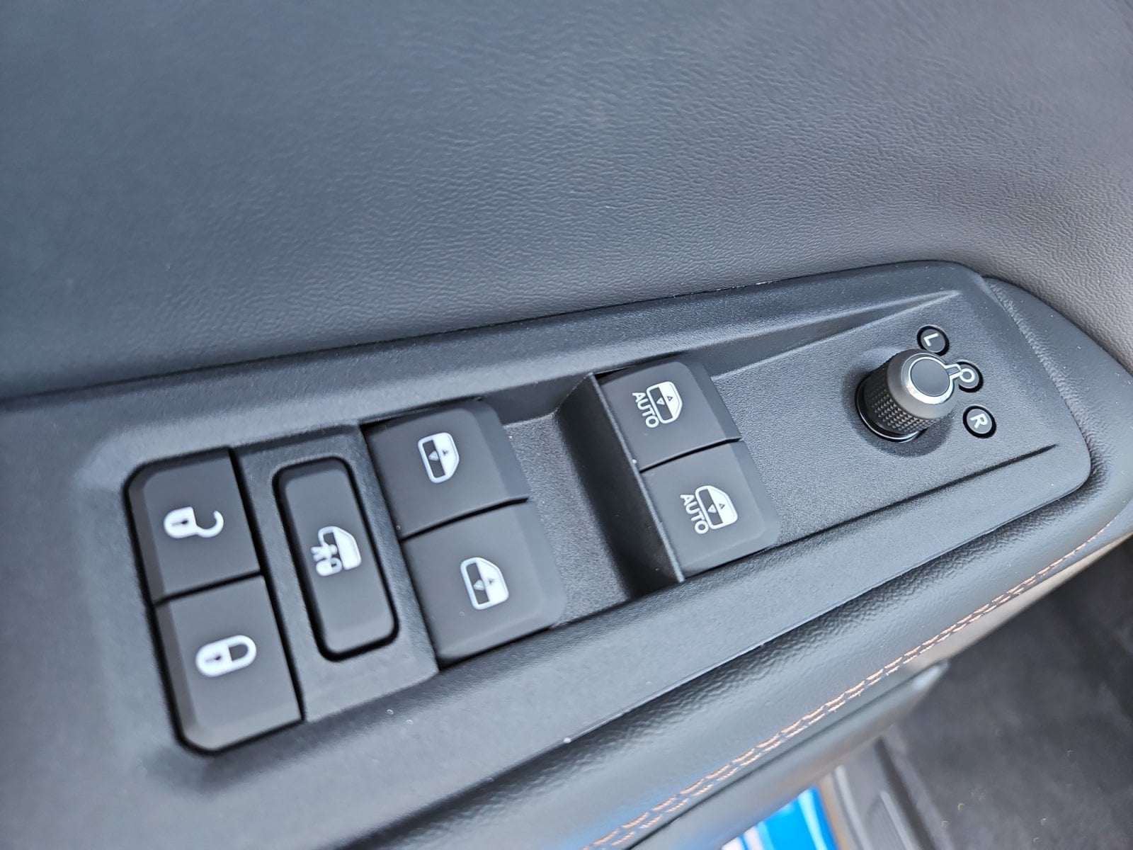 New 2026 Jeep Cherokee Limited - photo - 21