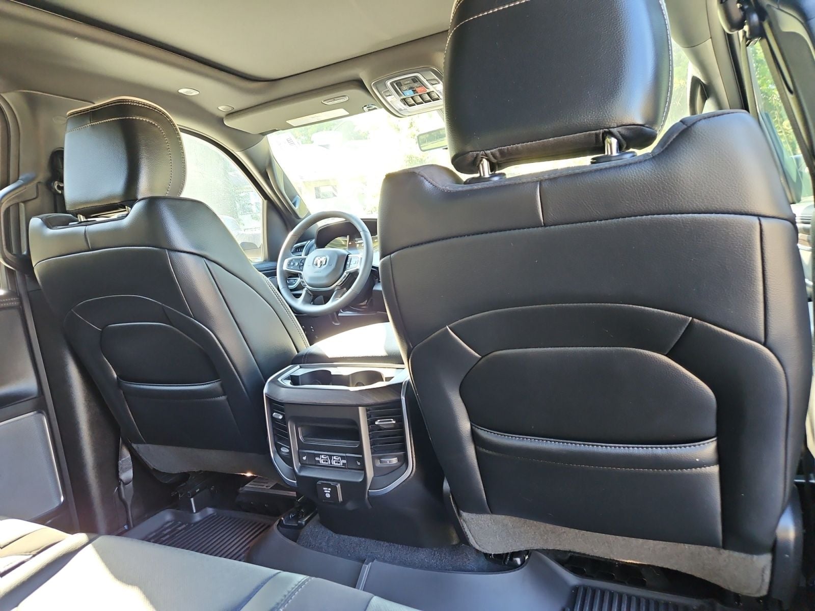 Pre-Owned 2025 Ram 1500 Laramie - photo - 17