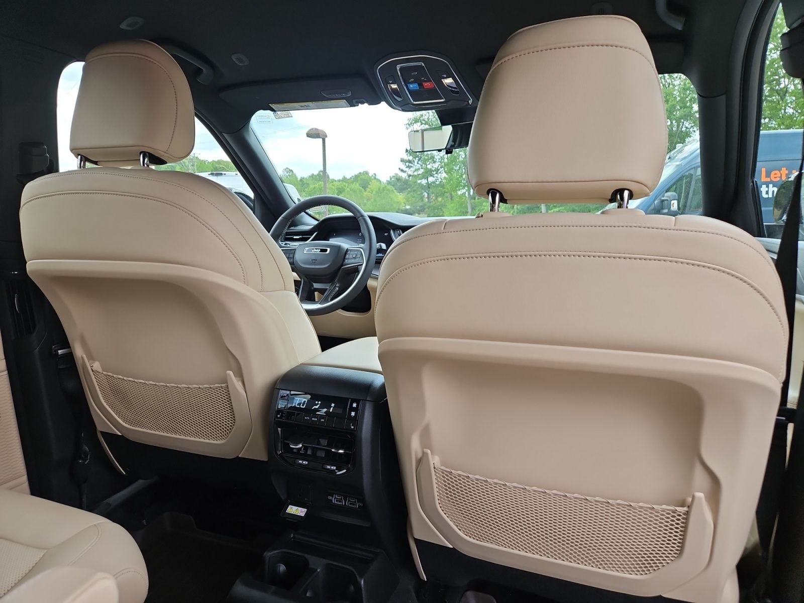 Pre-Owned 2023 Jeep Grand Cherokee L Limited - photo - 17