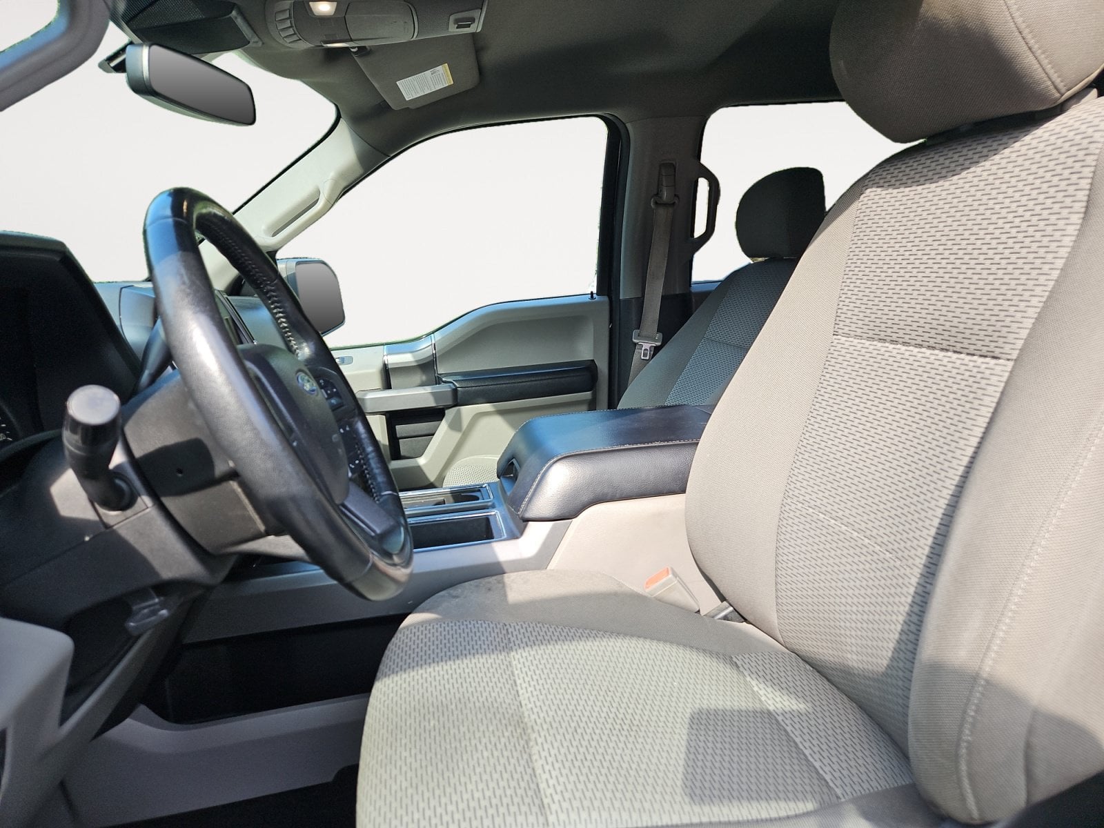 Pre-Owned 2019 Ford F-150 XLT - photo - 8