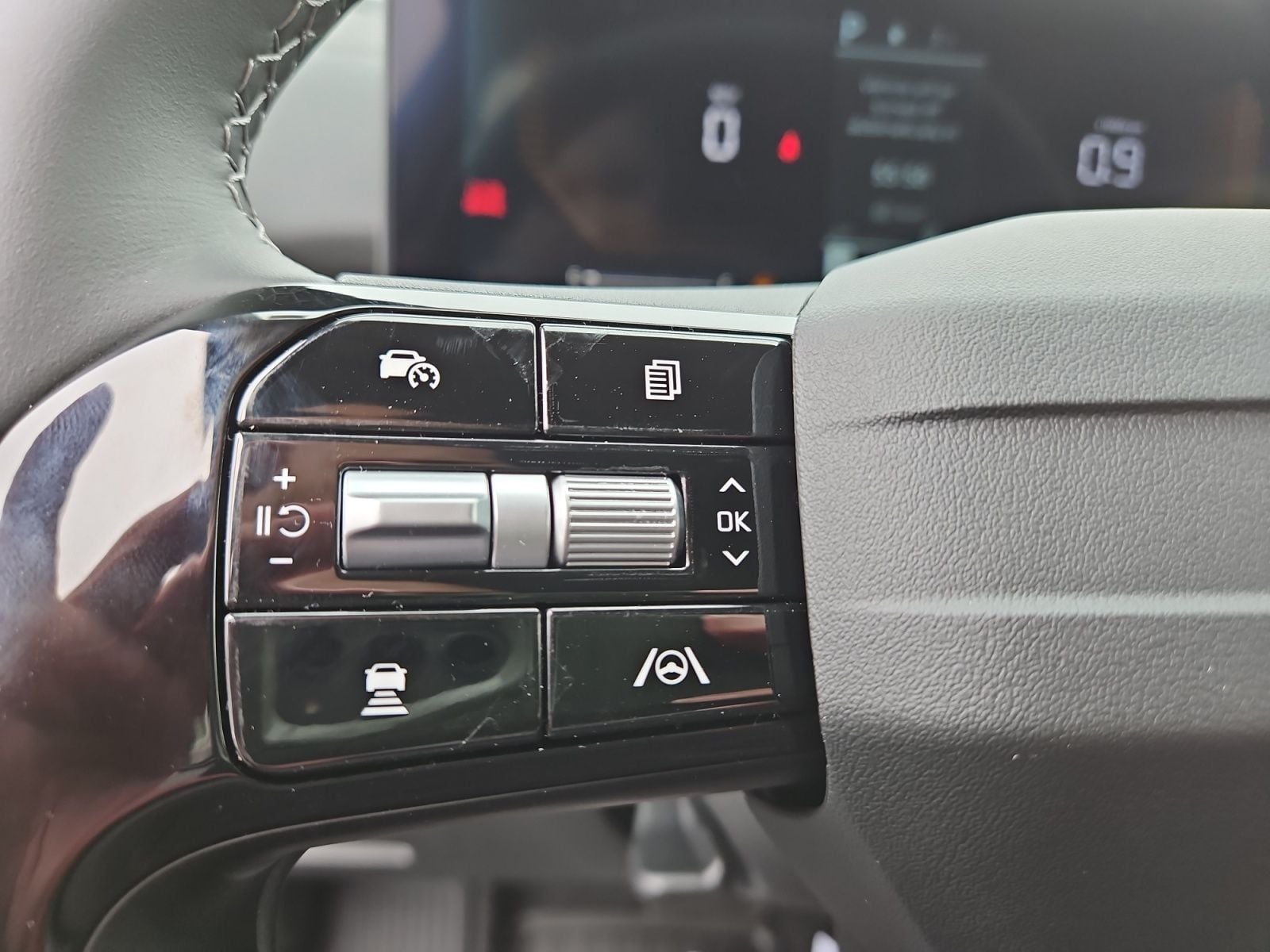 New 2026 Kia Sorento S - photo - 25
