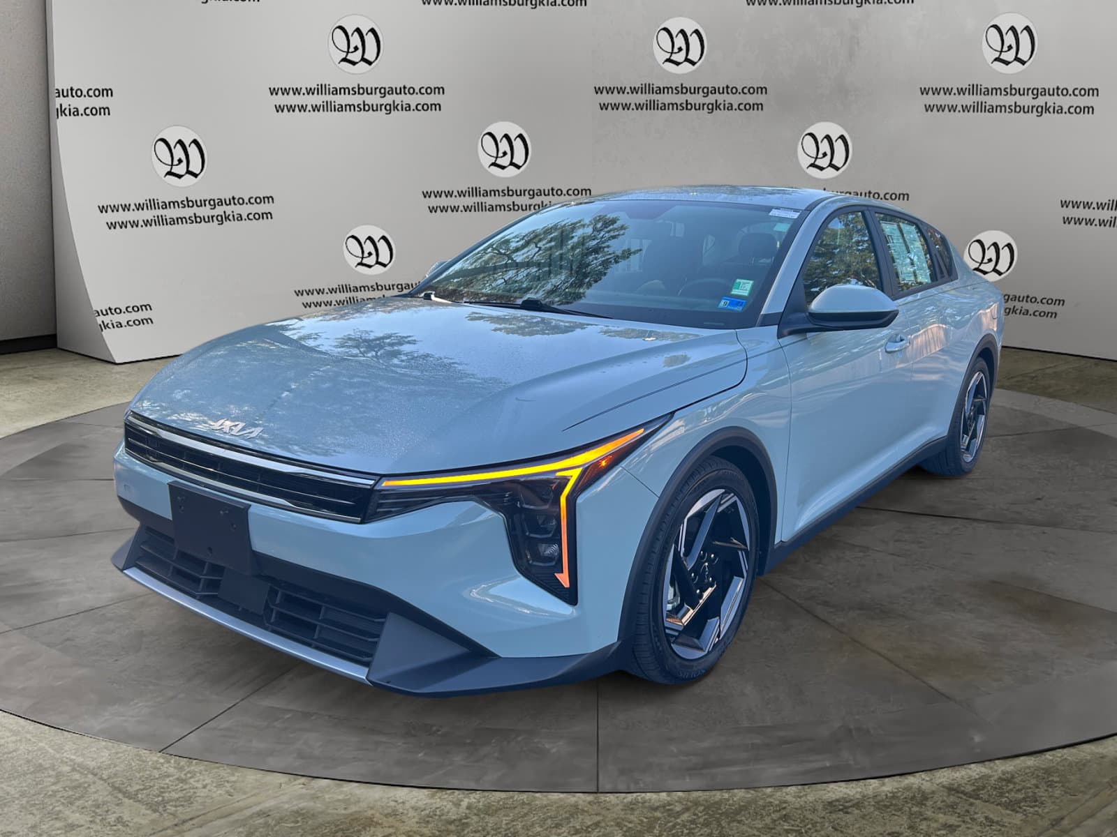 Pre-Owned 2025 Kia K4 EX - photo - 0