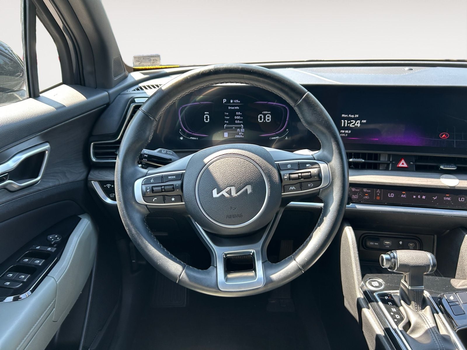 Pre-Owned 2024 Kia Sportage X-Line - photo - 11
