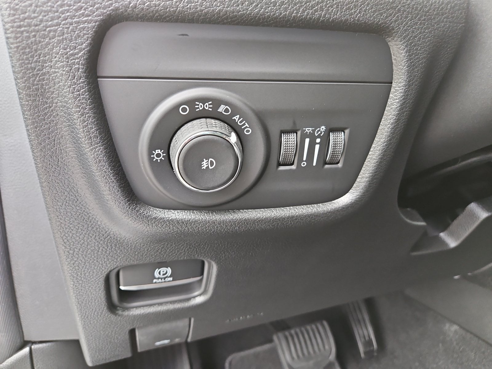 New 2027 Jeep Grand Cherokee Limited Reserve - photo - 22
