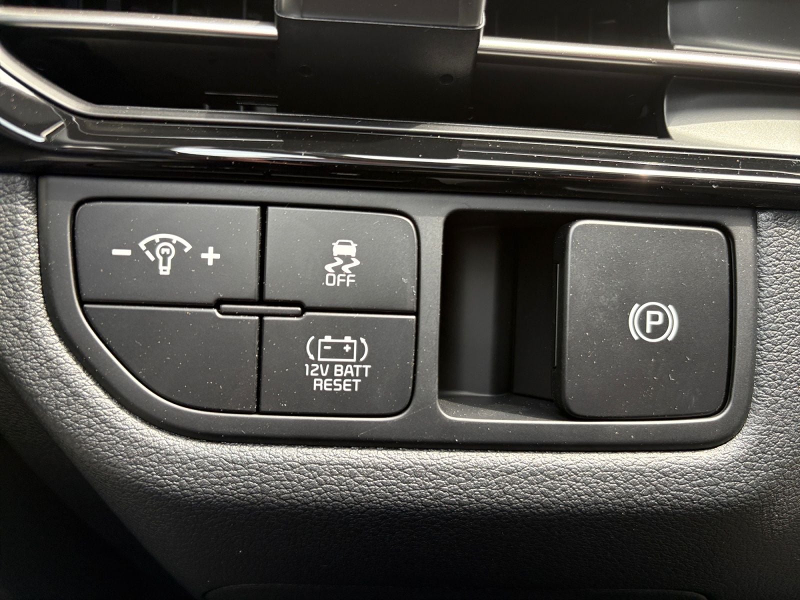 New 2026 Kia Sportage Hybrid S - photo - 23