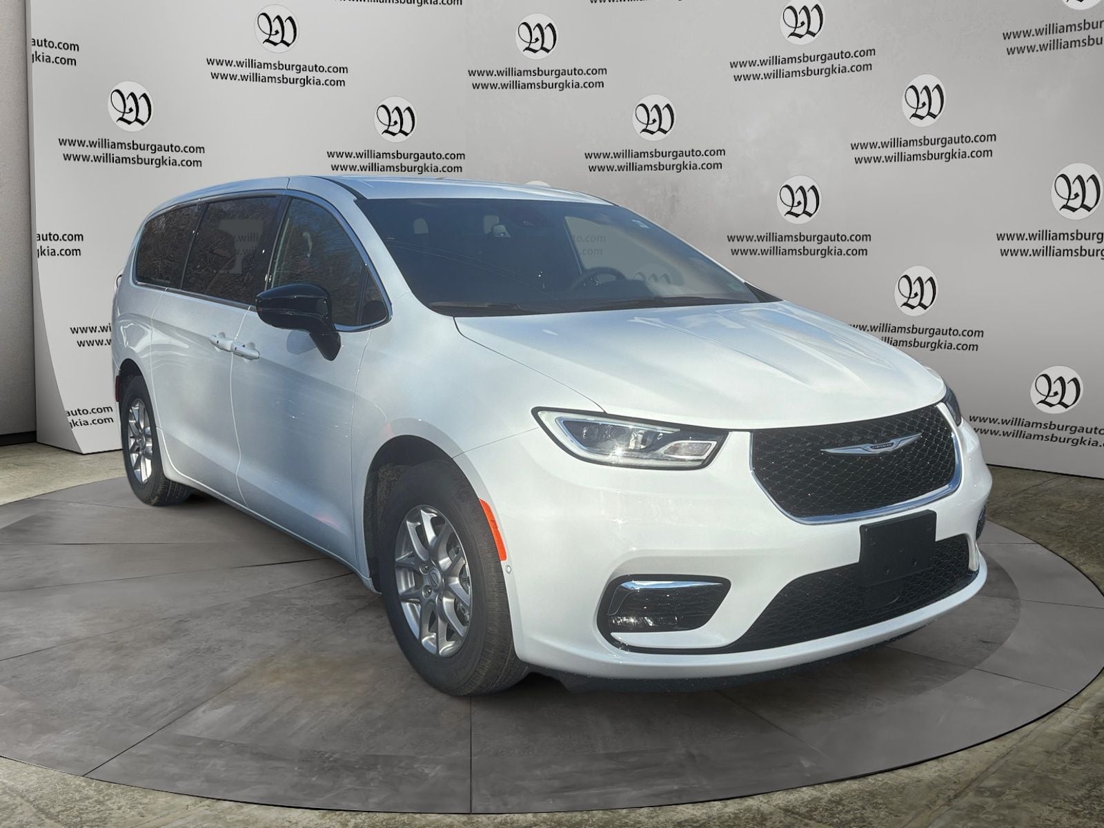 New 2026 Chrysler Pacifica Select - photo - 6