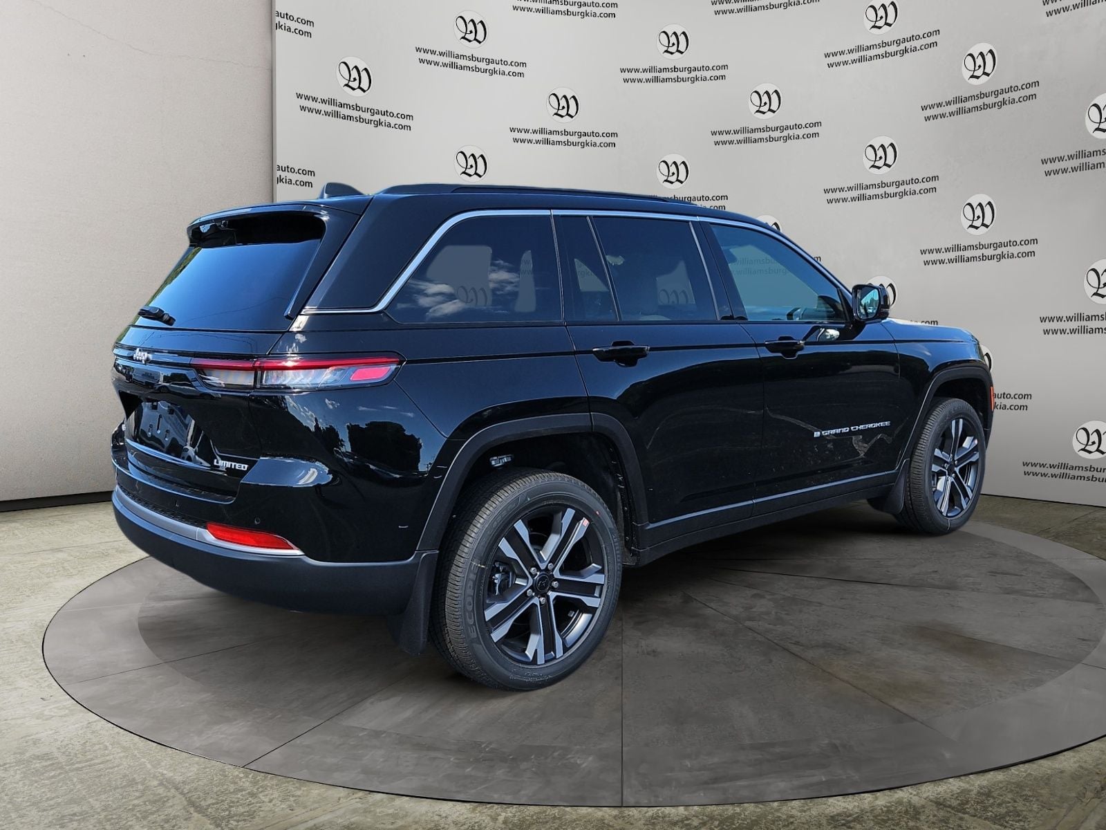 New 2027 Jeep Grand Cherokee Limited - photo - 4