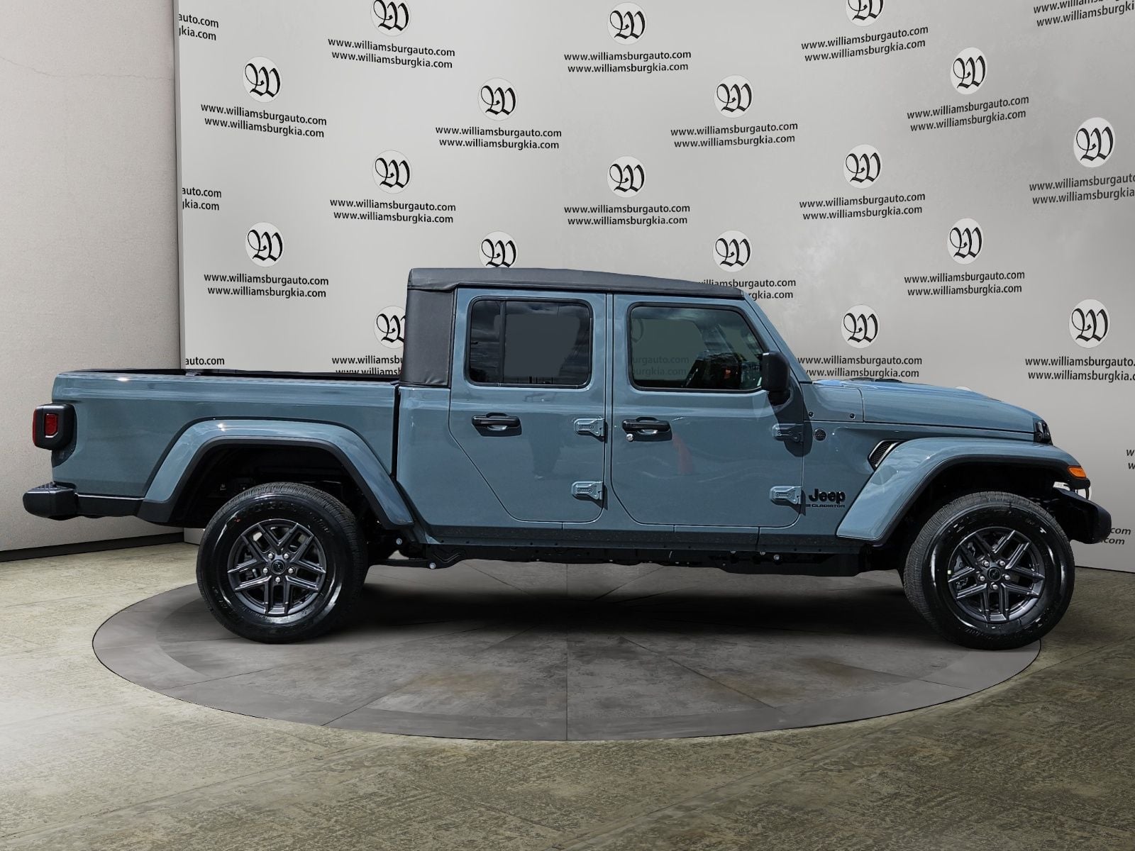 New 2026 Jeep Gladiator Sport S - photo - 5