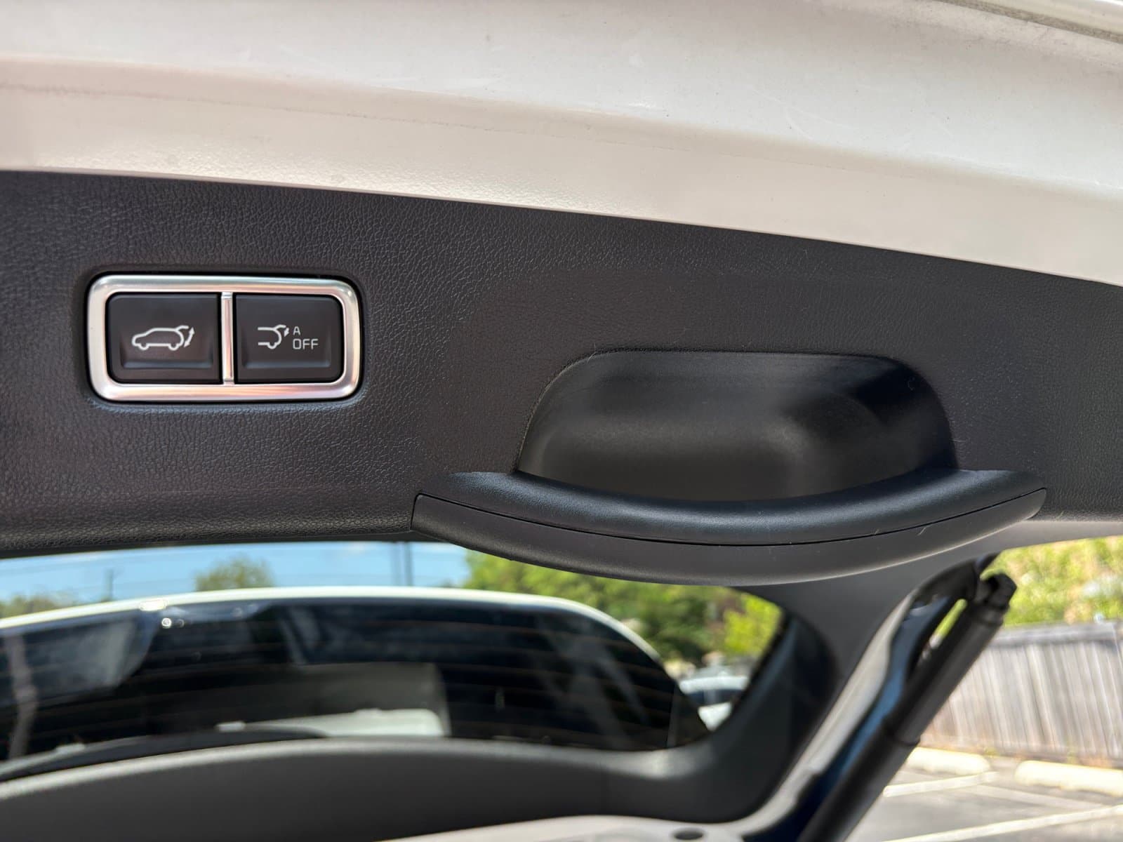 Pre-Owned 2025 Kia Sorento Plug-In Hybrid SX Prestige - photo - 22