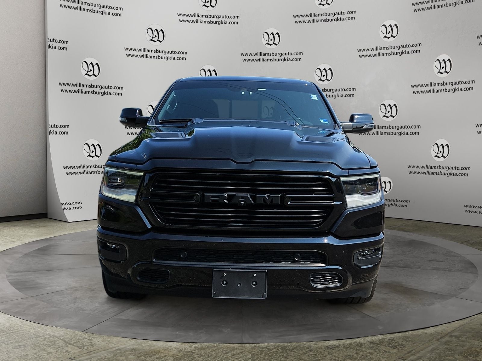 Pre-Owned 2024 Ram 1500 Laramie - photo - 7