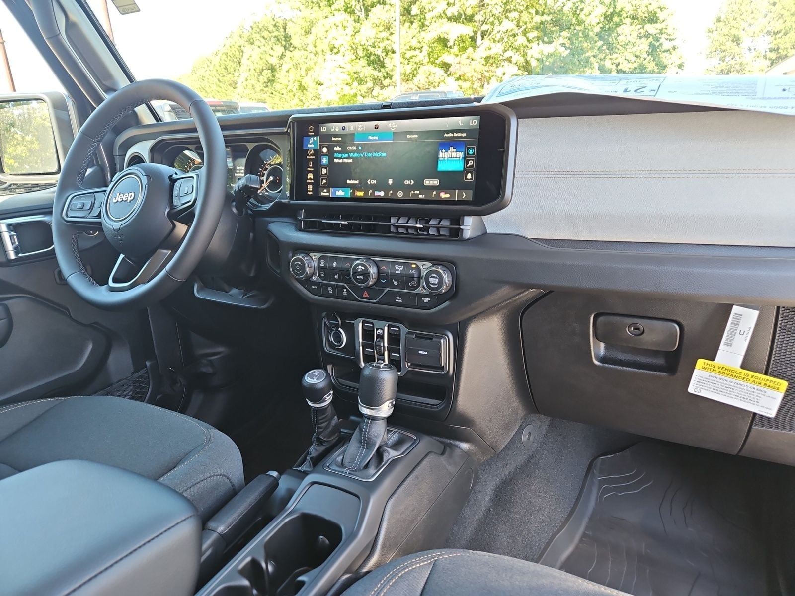 New 2026 Jeep Wrangler Sport S - photo - 15