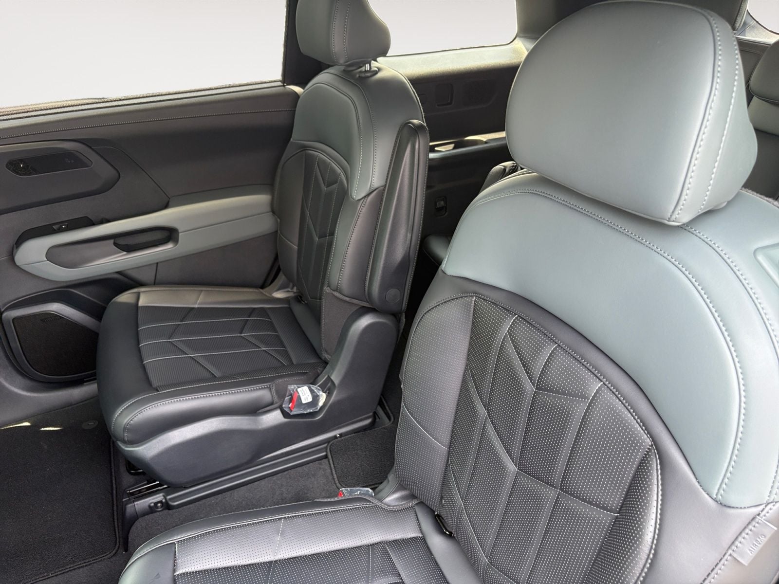 New 2027 Kia Telluride Hybrid X-Line SX - photo - 12