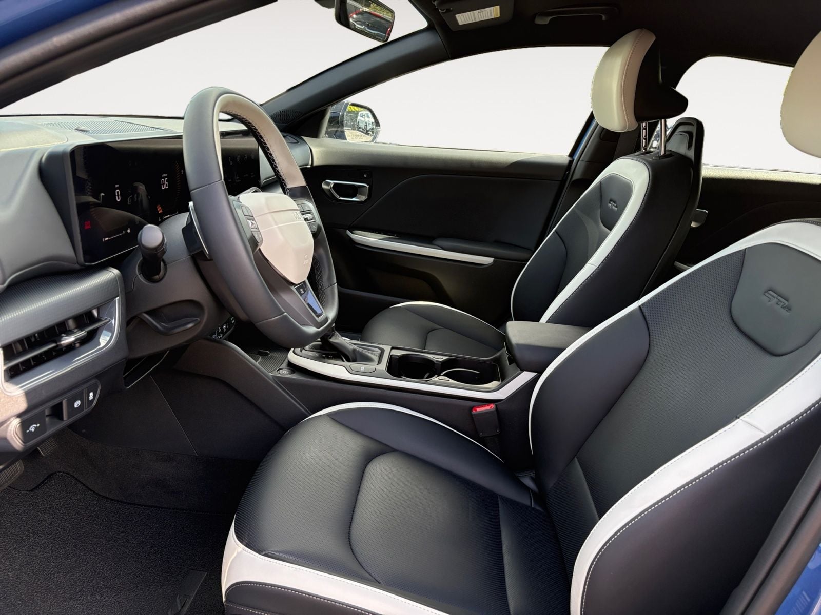 New 2026 Kia K4 GT-Line - photo - 8