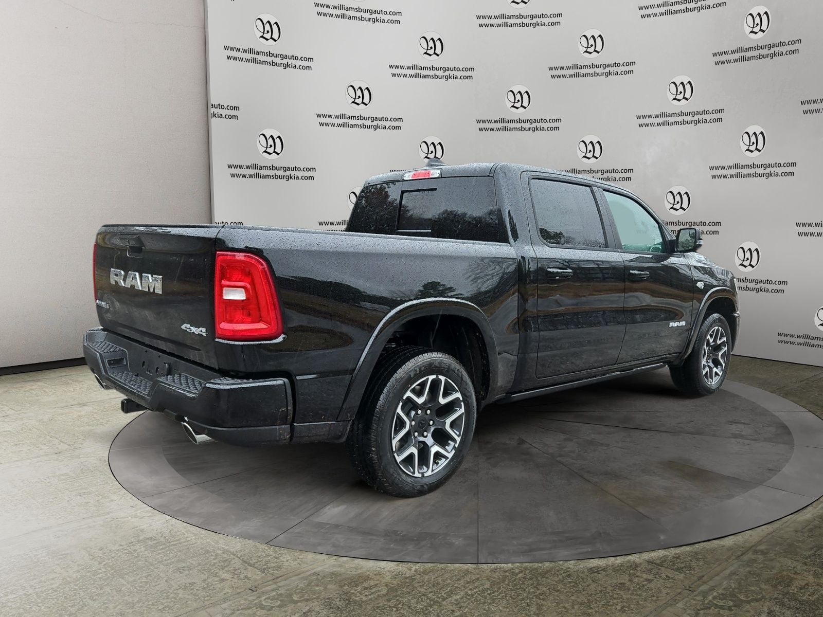 New 2026 Ram 1500 Laramie - photo - 4