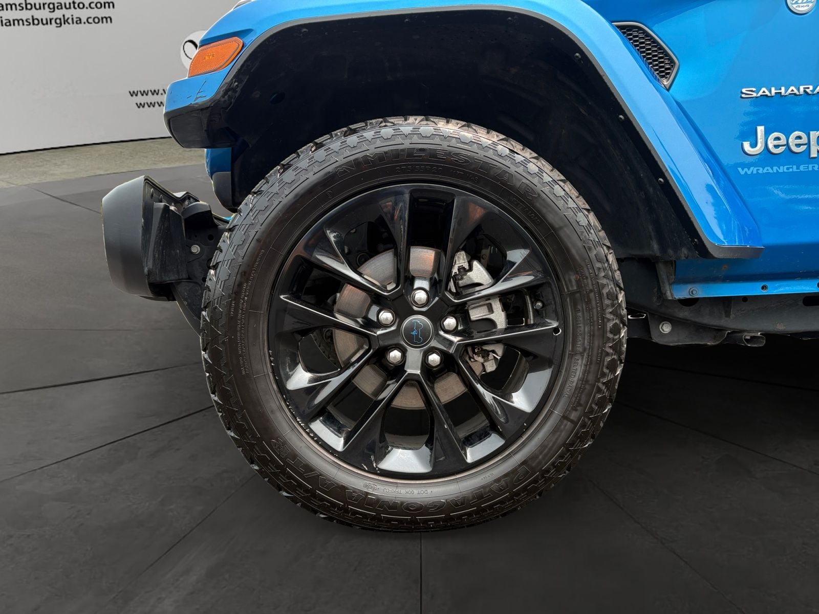 Pre-Owned 2024 Jeep Wrangler Sahara 4xe - photo - 13