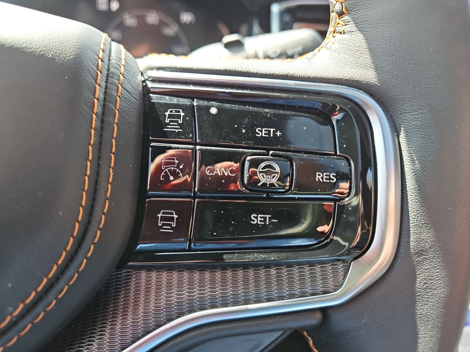 Pre-Owned 2024 Jeep Grand Wagoneer Series III - photo - 26