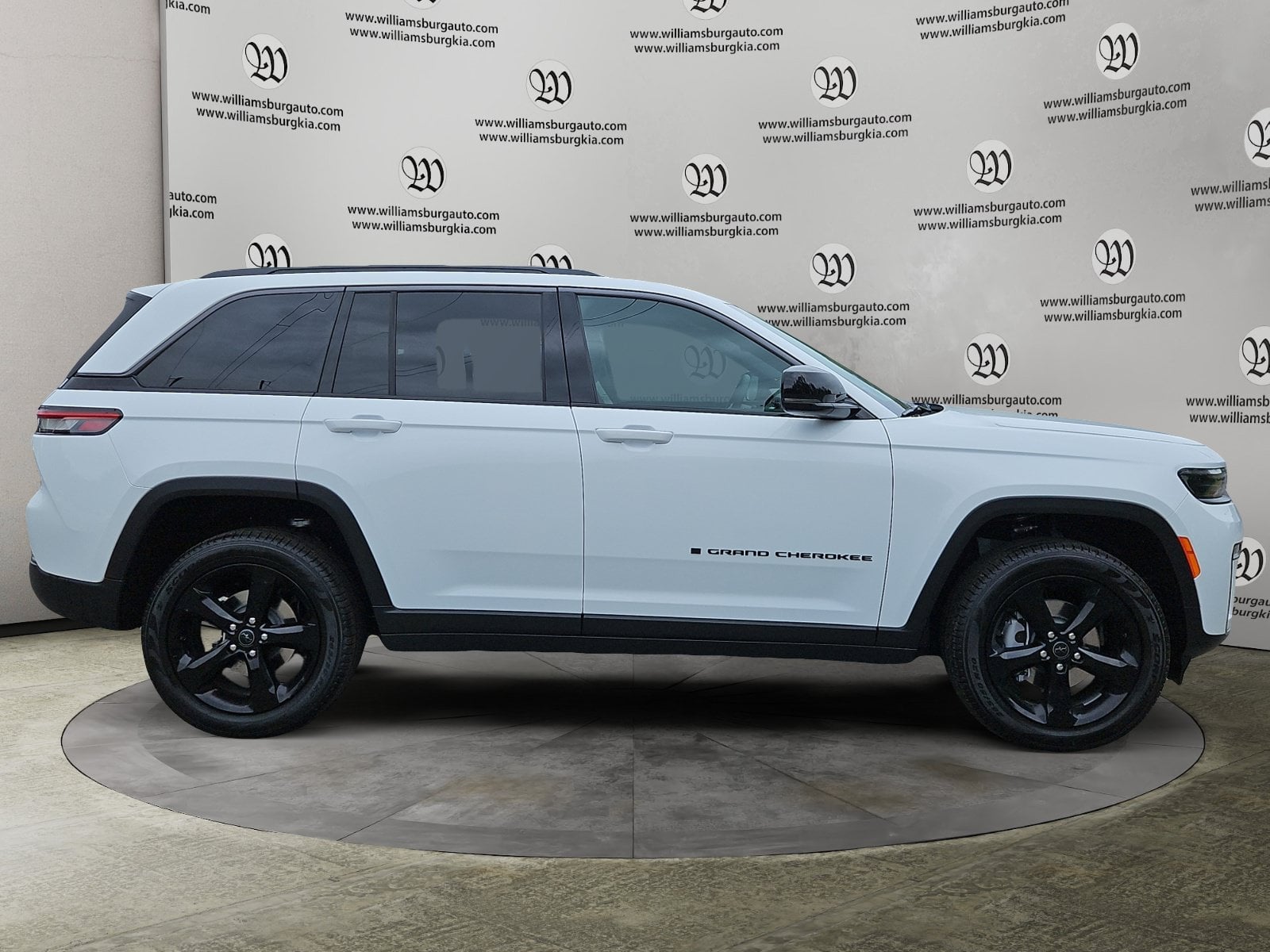 New 2027 Jeep Grand Cherokee Limited Reserve - photo - 5