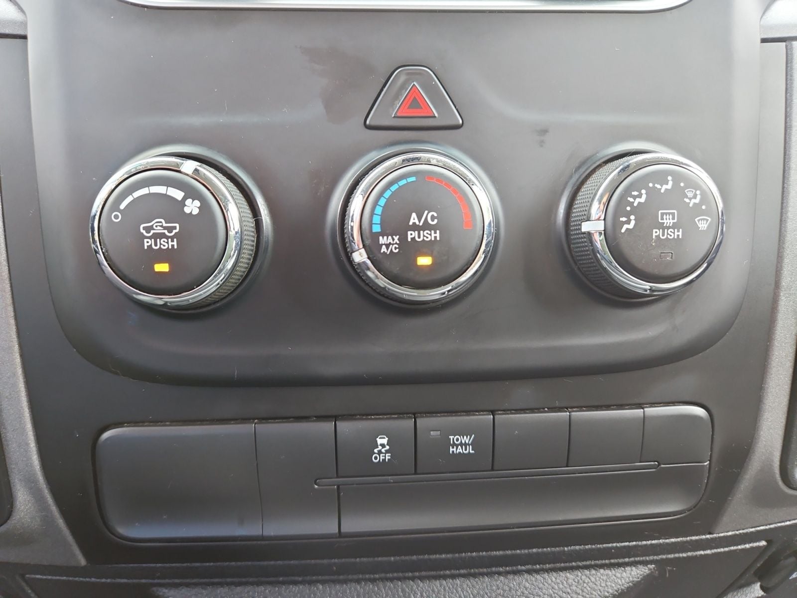 Pre-Owned 2017 Ram 2500 Tradesman - photo - 27