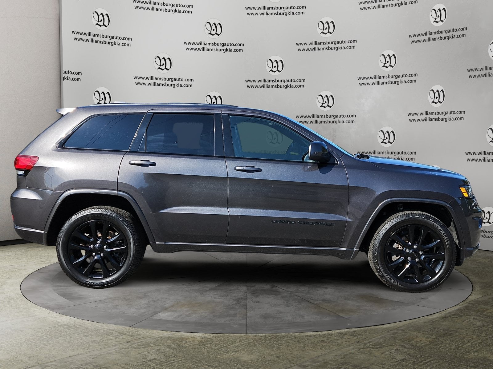 Pre-Owned 2020 Jeep Grand Cherokee Altitude - photo - 5