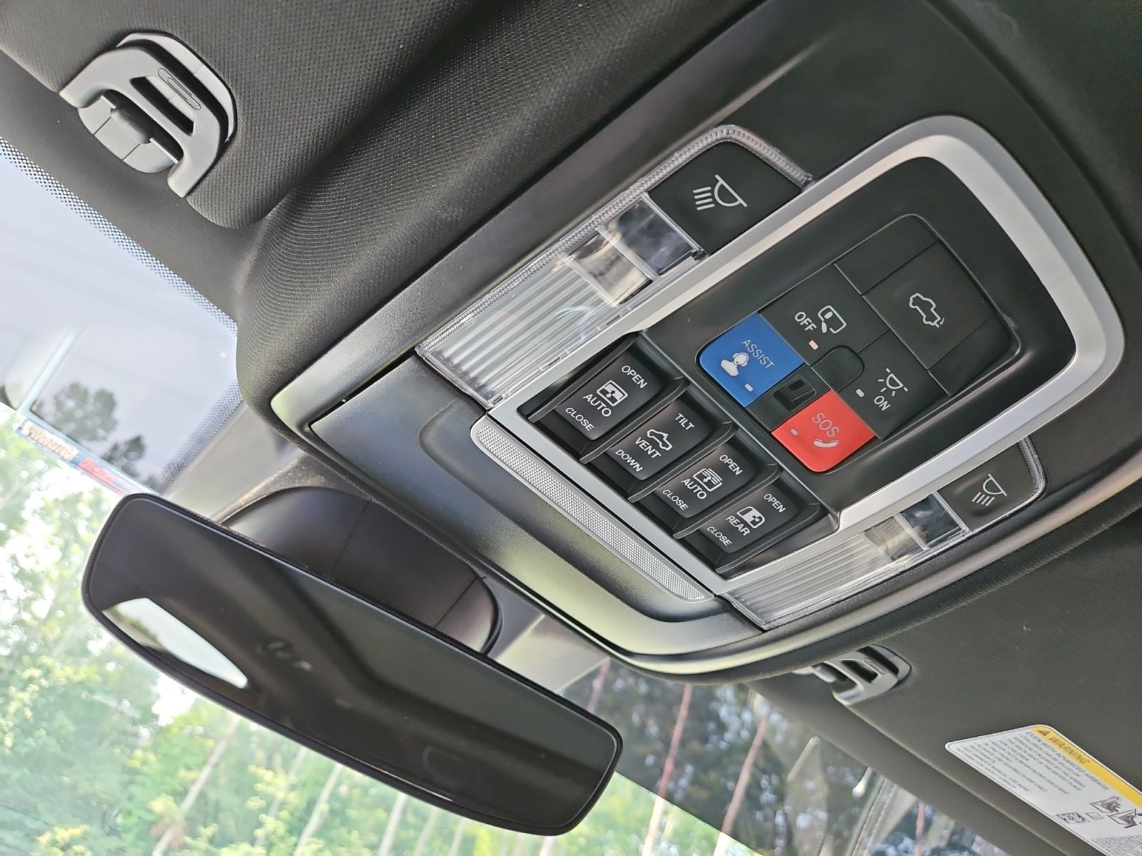Pre-Owned 2024 Ram 1500 Laramie - photo - 27