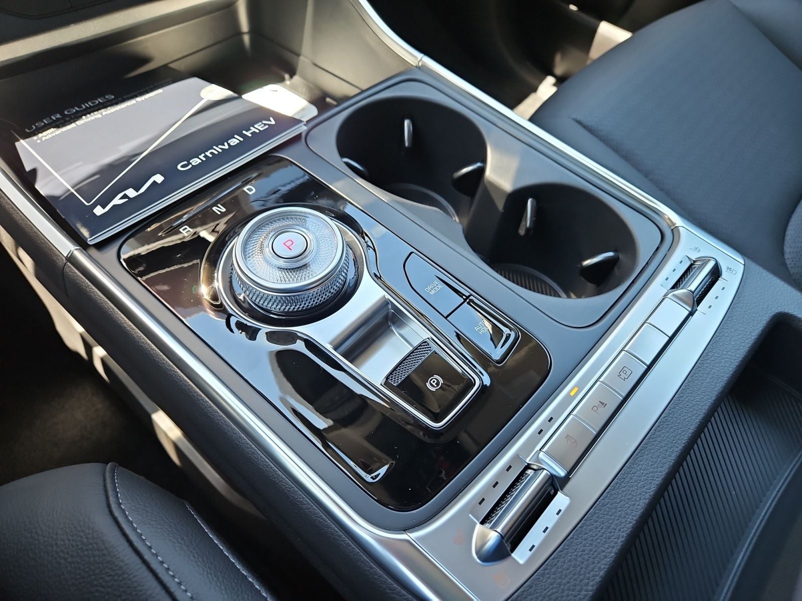 New 2026 Kia Carnival Hybrid SX Prestige - photo - 26