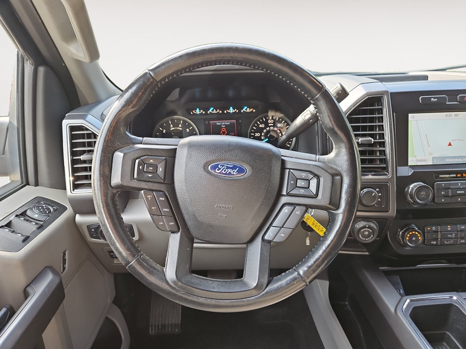Pre-Owned 2019 Ford F-150 XLT - photo - 11