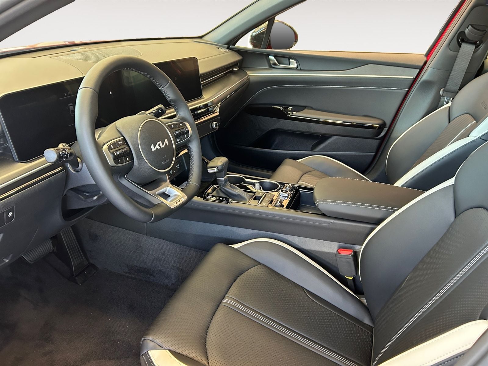 New 2026 Kia K5 GT-Line - photo - 5
