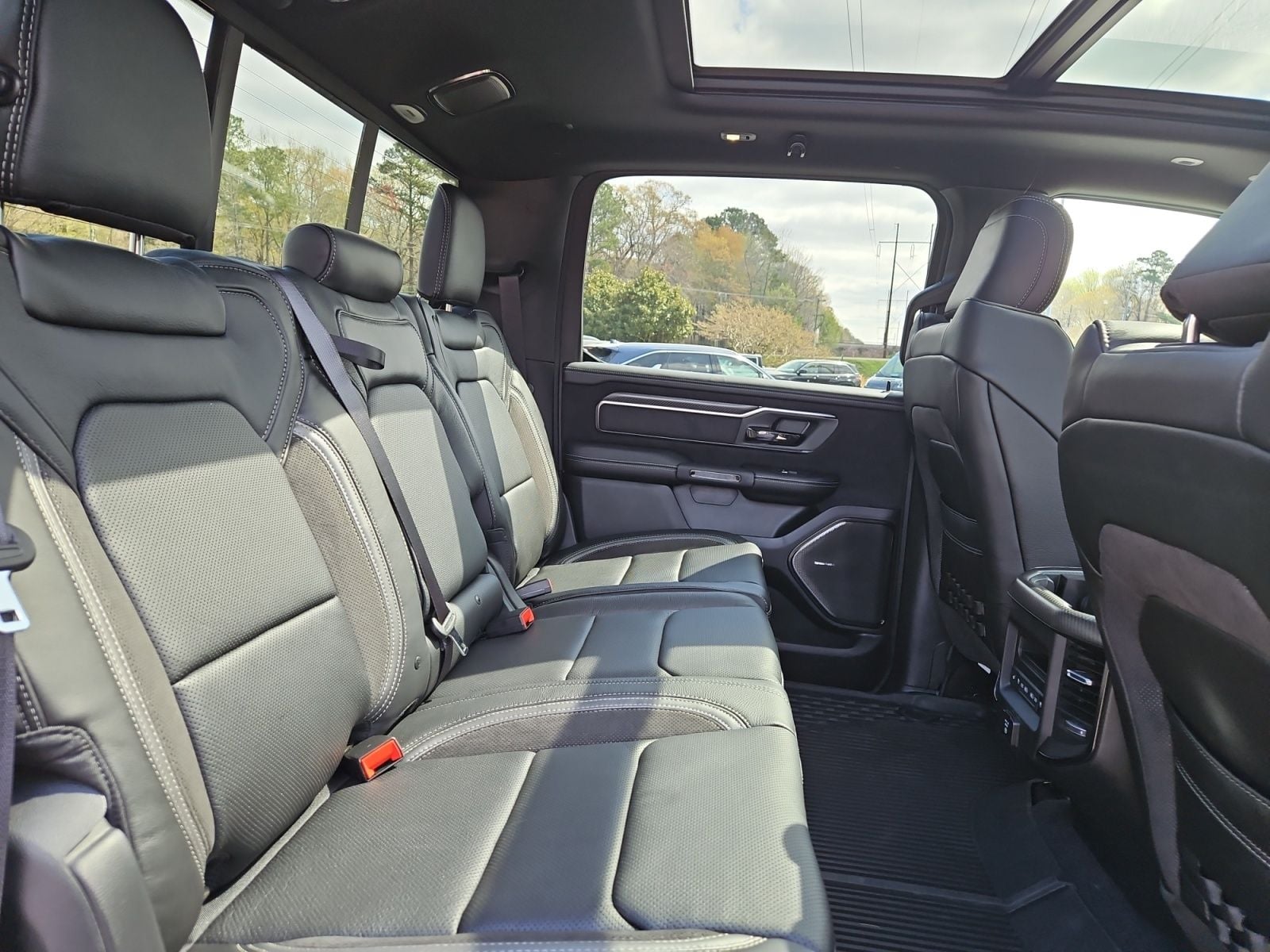 New 2026 Ram 1500 RHO - photo - 16