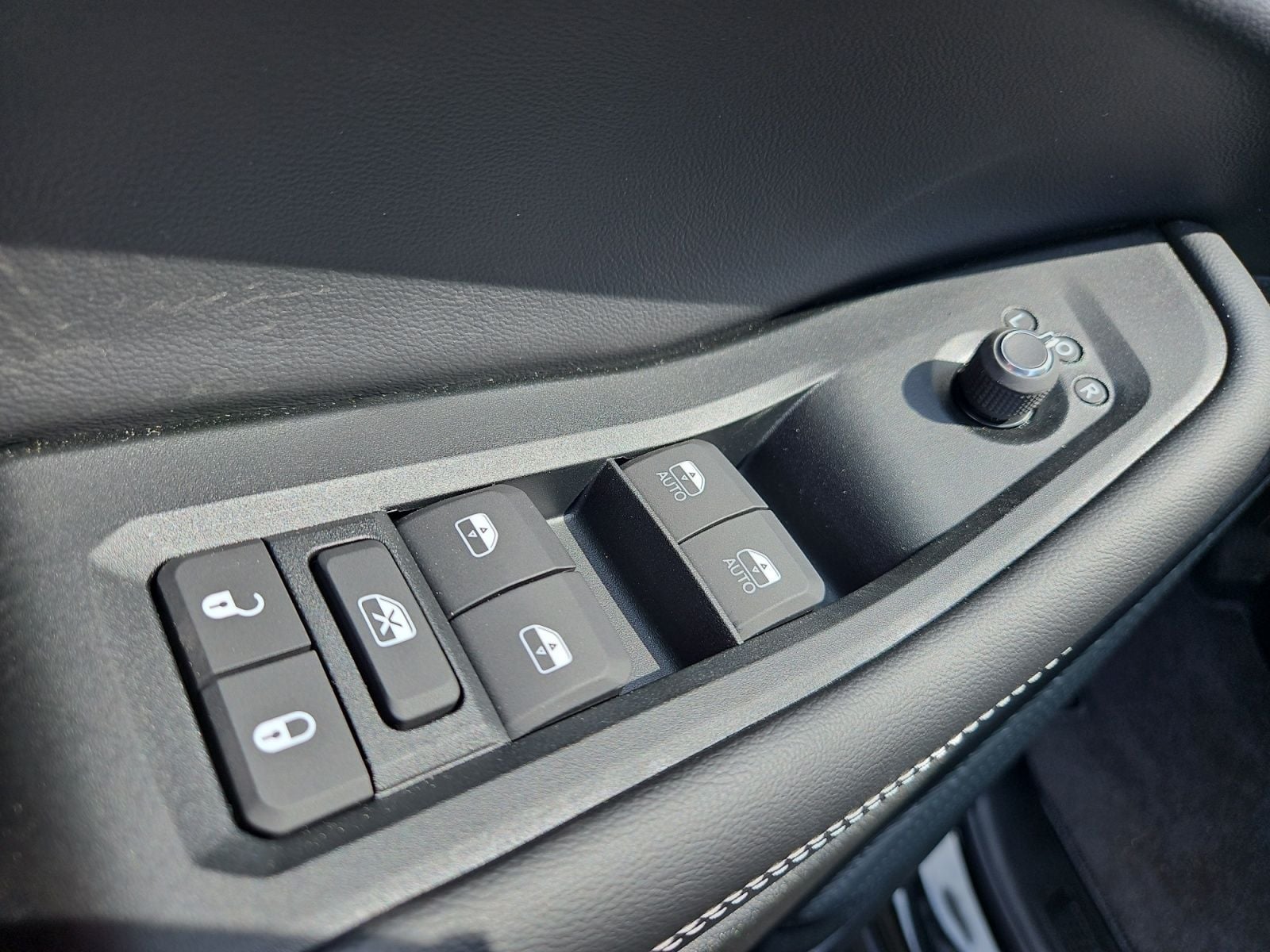 New 2026 Jeep Grand Cherokee L Altitude - photo - 21