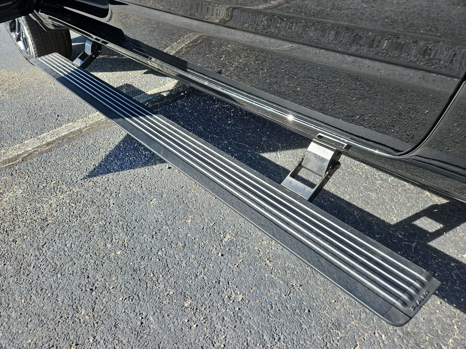 New 2027 Ram 1500 Limited - photo - 18