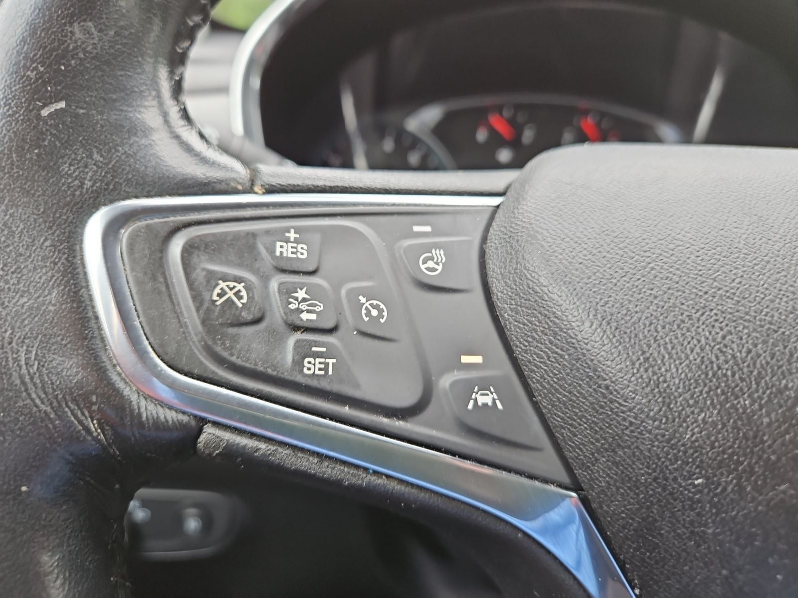 Pre-Owned 2019 Chevrolet Equinox Premier - photo - 24