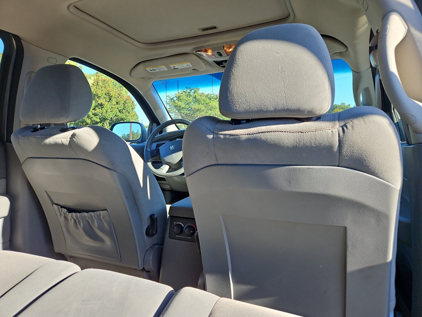 Pre-Owned 2004 Dodge Durango SLT - photo - 17