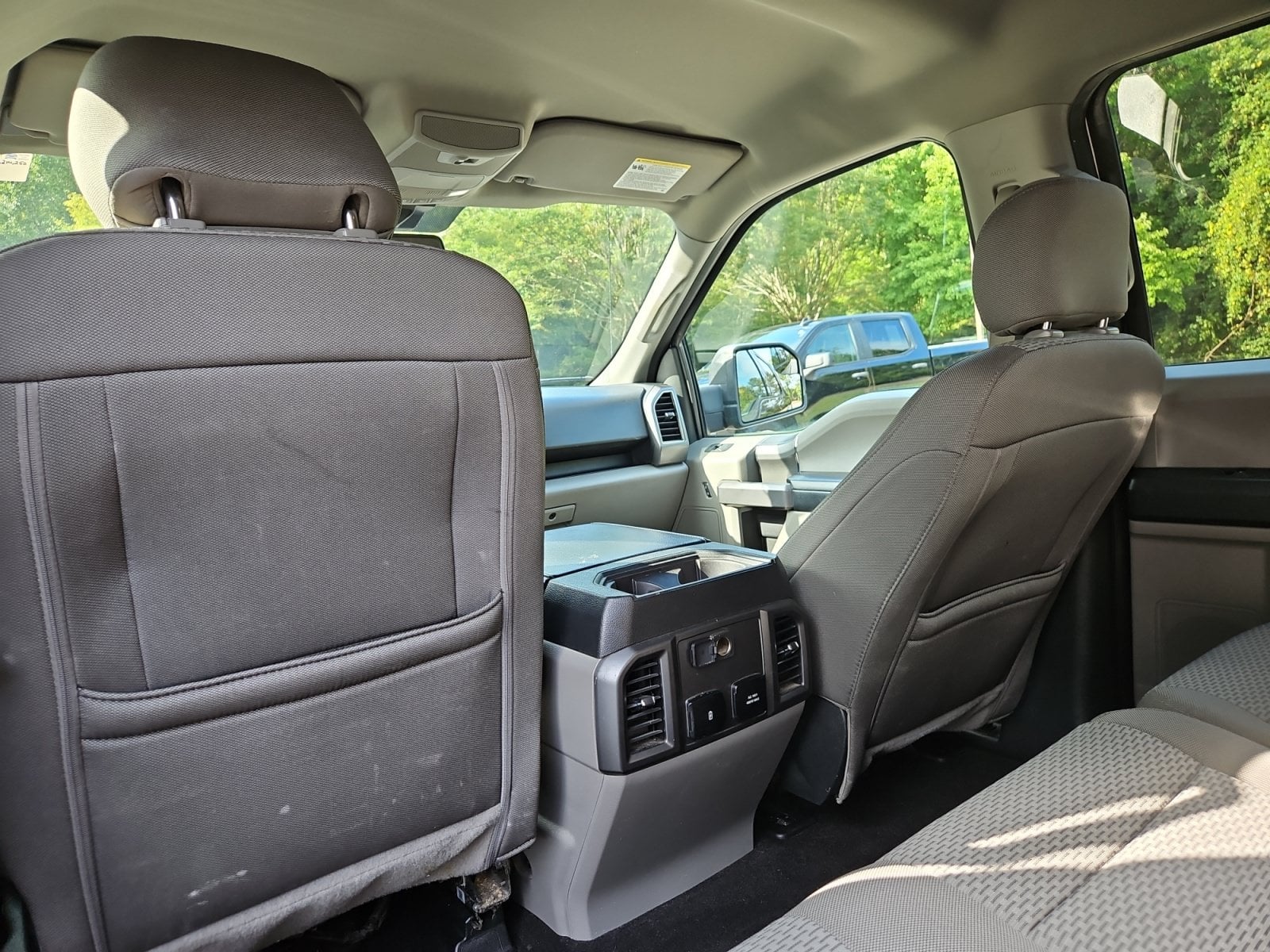 Pre-Owned 2019 Ford F-150 XLT - photo - 18