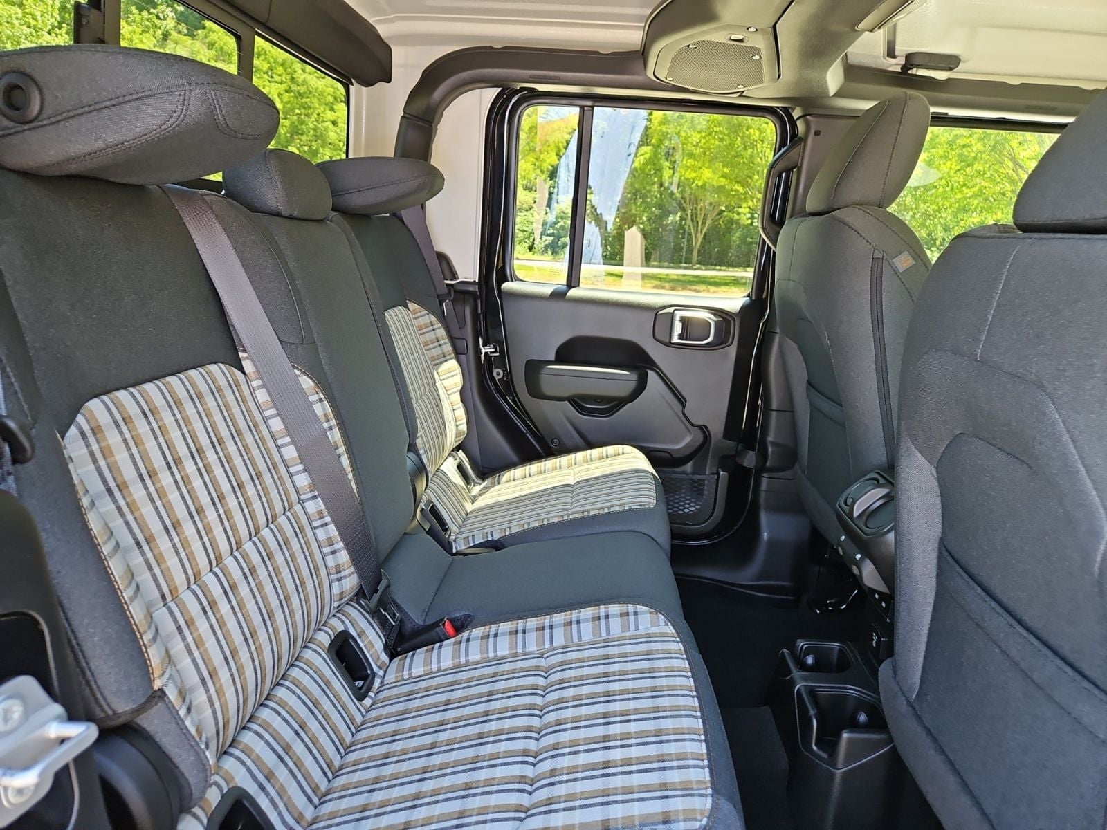 New 2026 Jeep Gladiator 85th Anniversary Edition - photo - 16