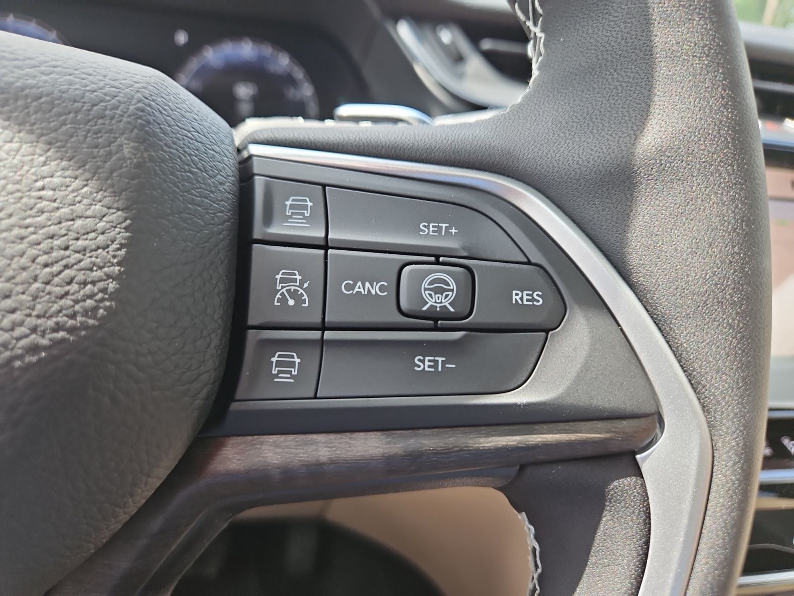 New 2026 Jeep Grand Cherokee Limited - photo - 25