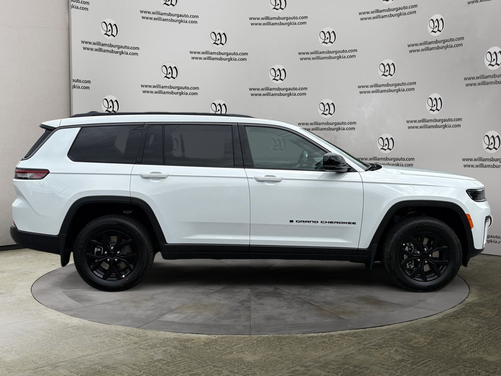 New 2026 Jeep Grand Cherokee L Altitude - photo - 5