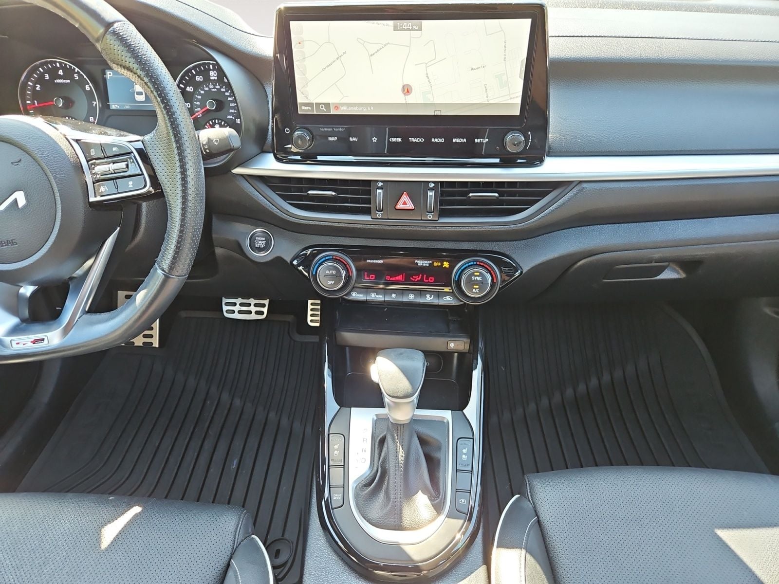 Pre-Owned 2024 Kia Forte GT-Line - photo - 10