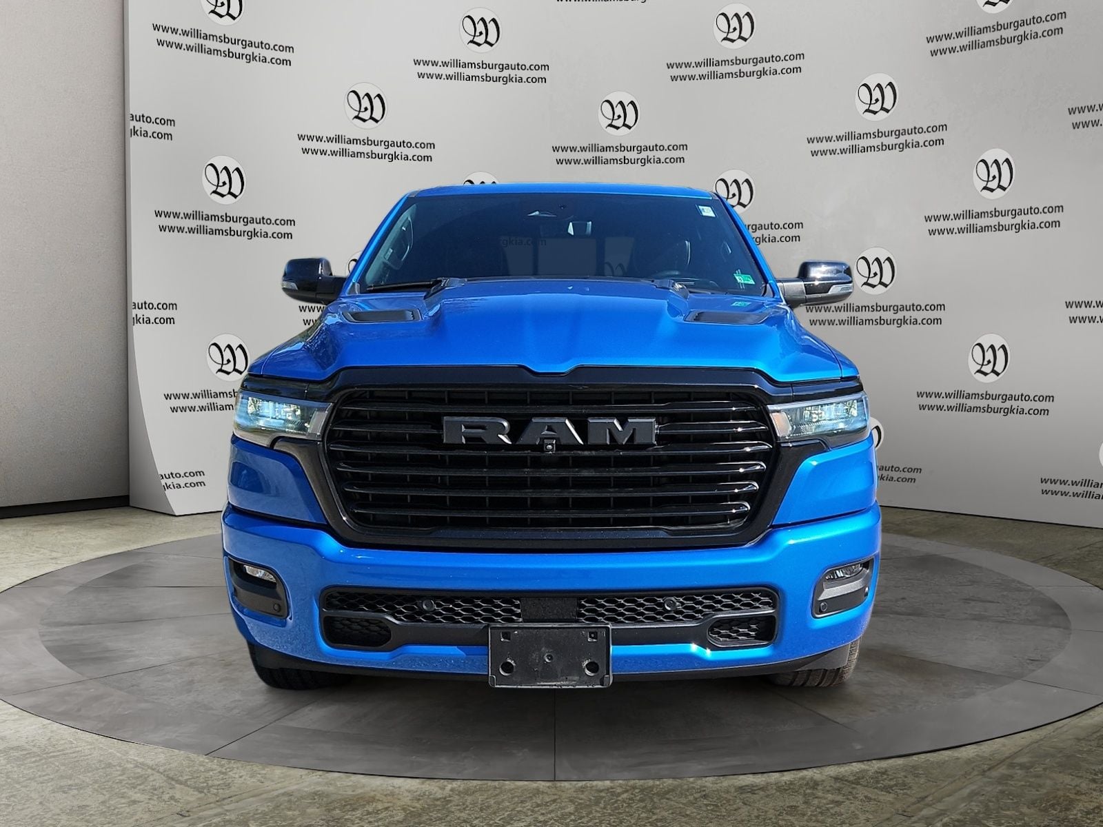 Pre-Owned 2025 Ram 1500 Laramie - photo - 7
