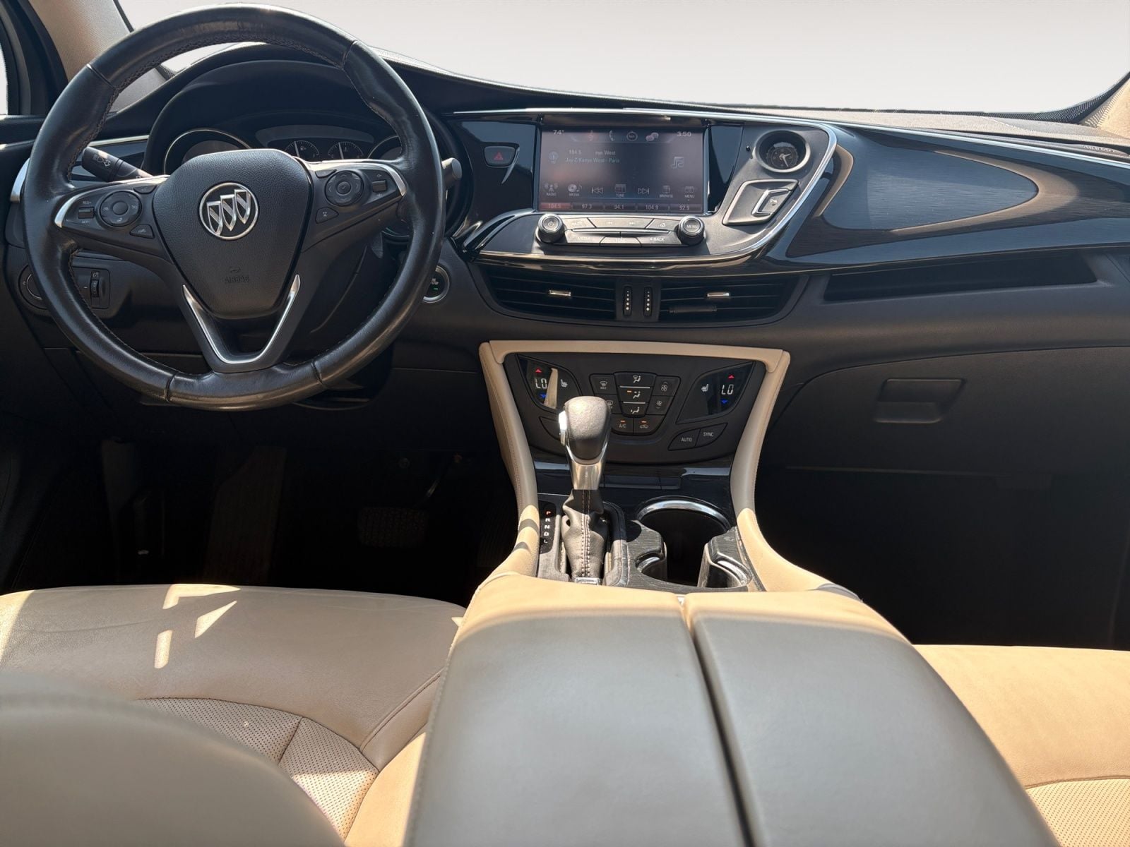 Pre-Owned 2017 Buick Envision Essence - photo - 9