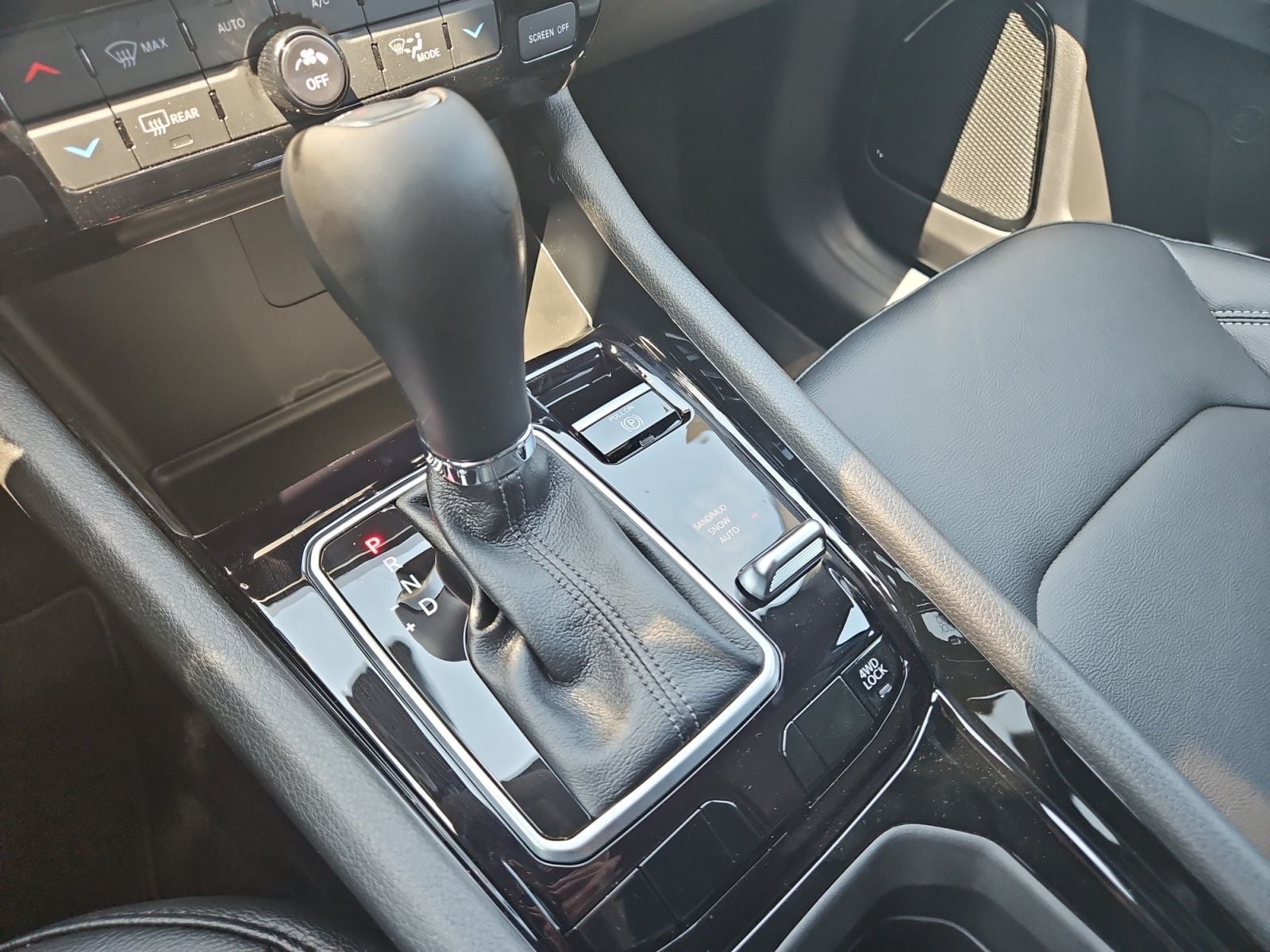 New 2025 Jeep Compass Limited - photo - 26