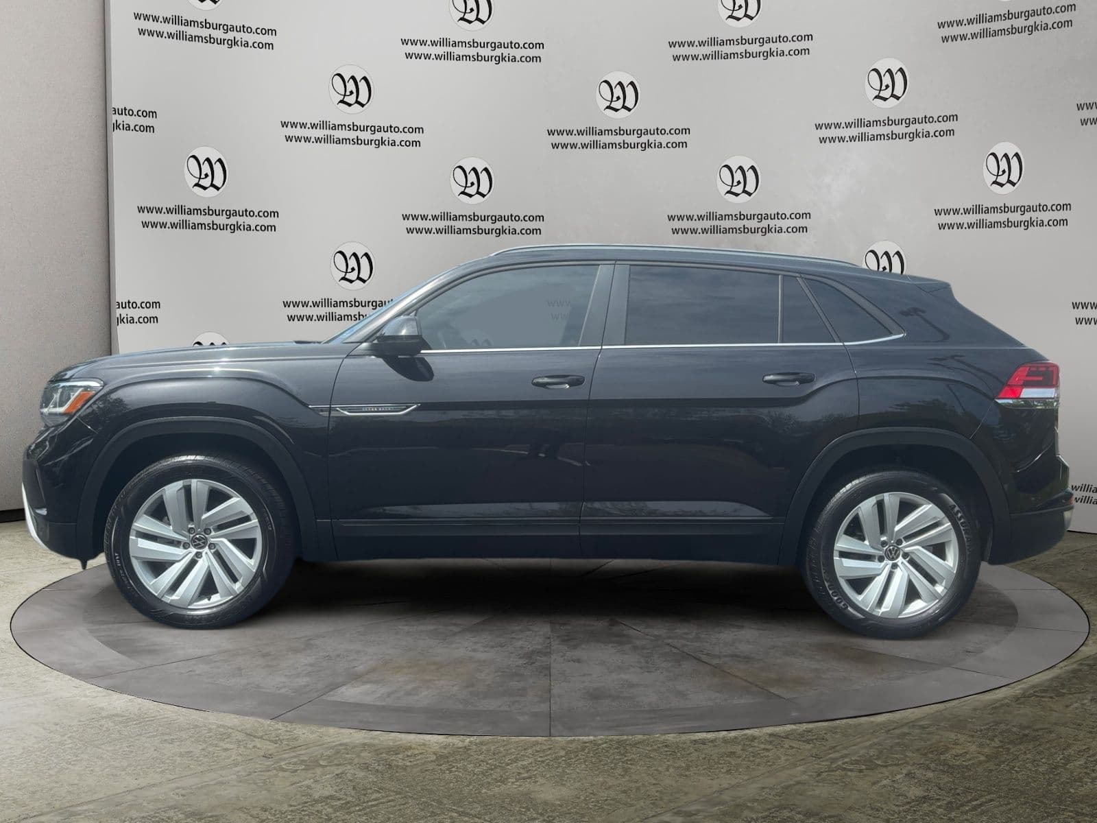 Pre-Owned 2022 Volkswagen Atlas Cross Sport 2.0T SE w/Technology - photo - 1