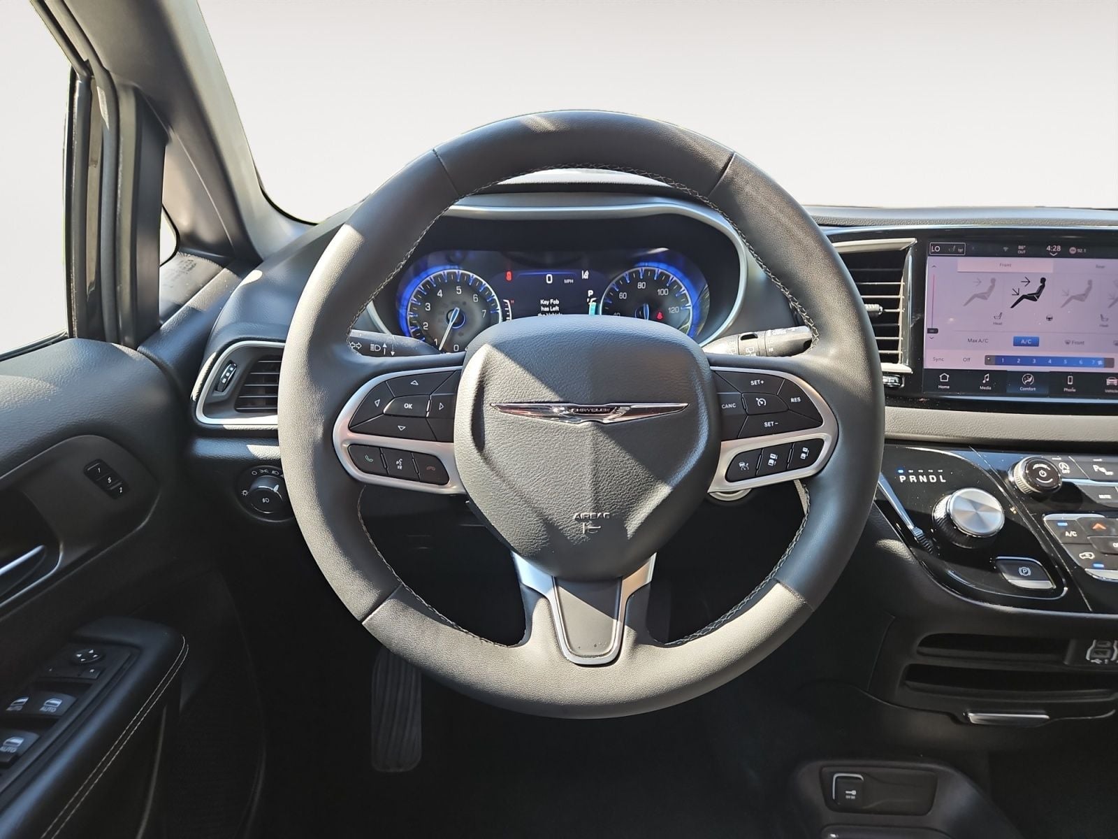 Pre-Owned 2025 Chrysler Pacifica Select - photo - 11