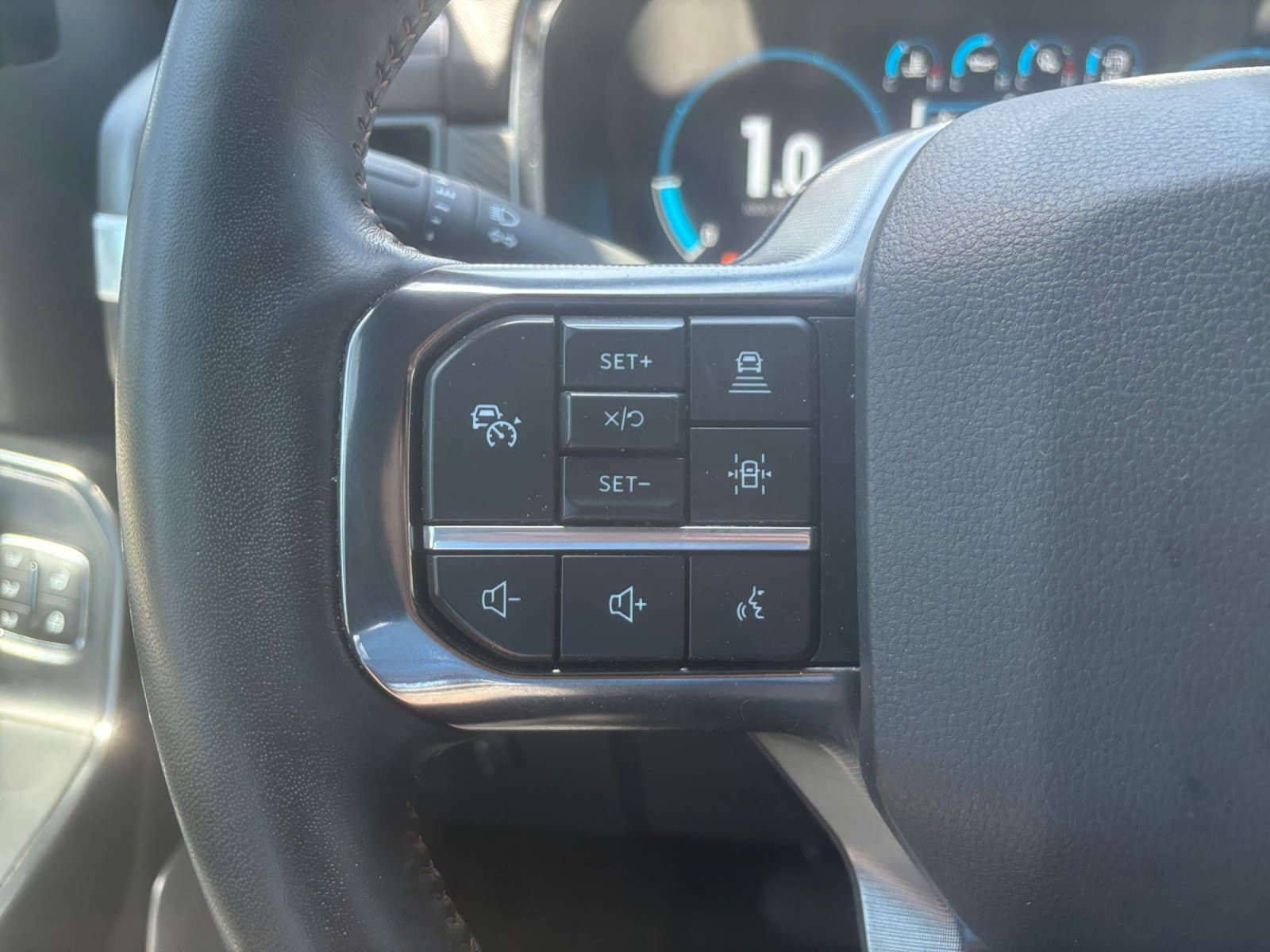 Pre-Owned 2022 Ford F-150 Platinum - photo - 21