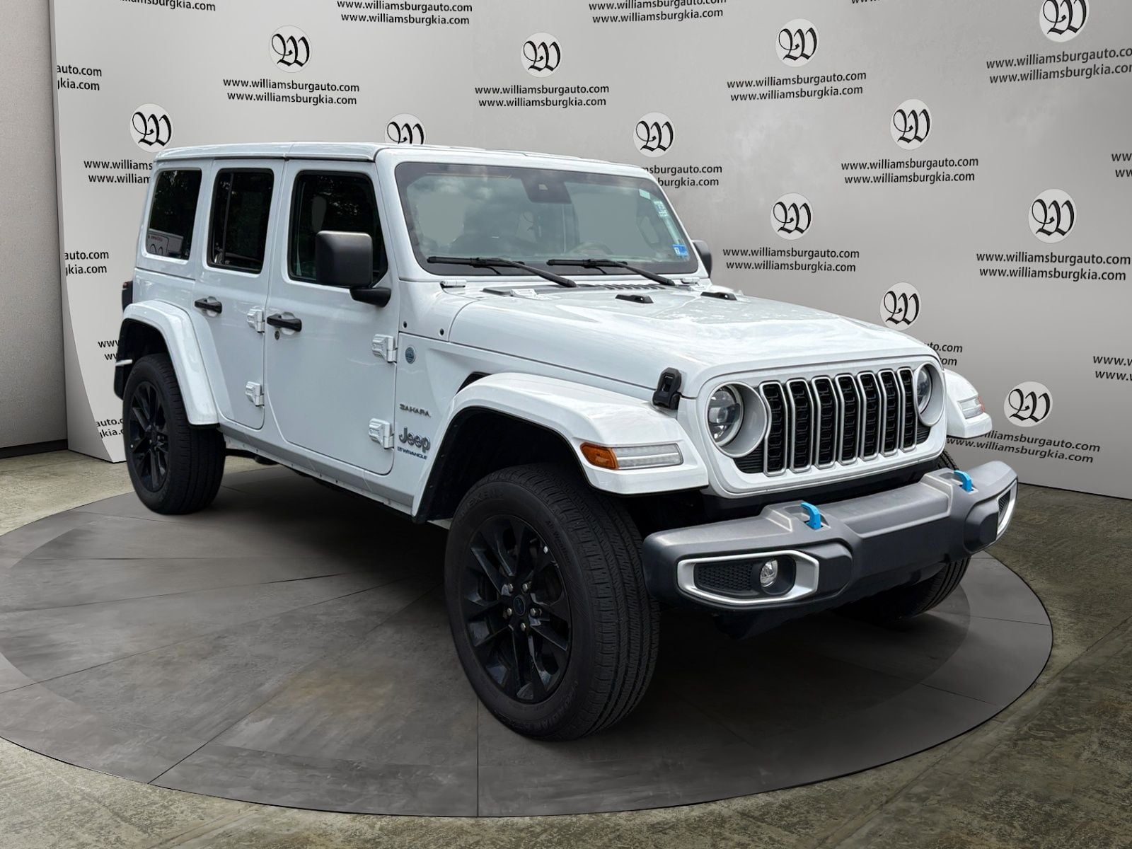Pre-Owned 2024 Jeep Wrangler Sahara 4xe - photo - 6