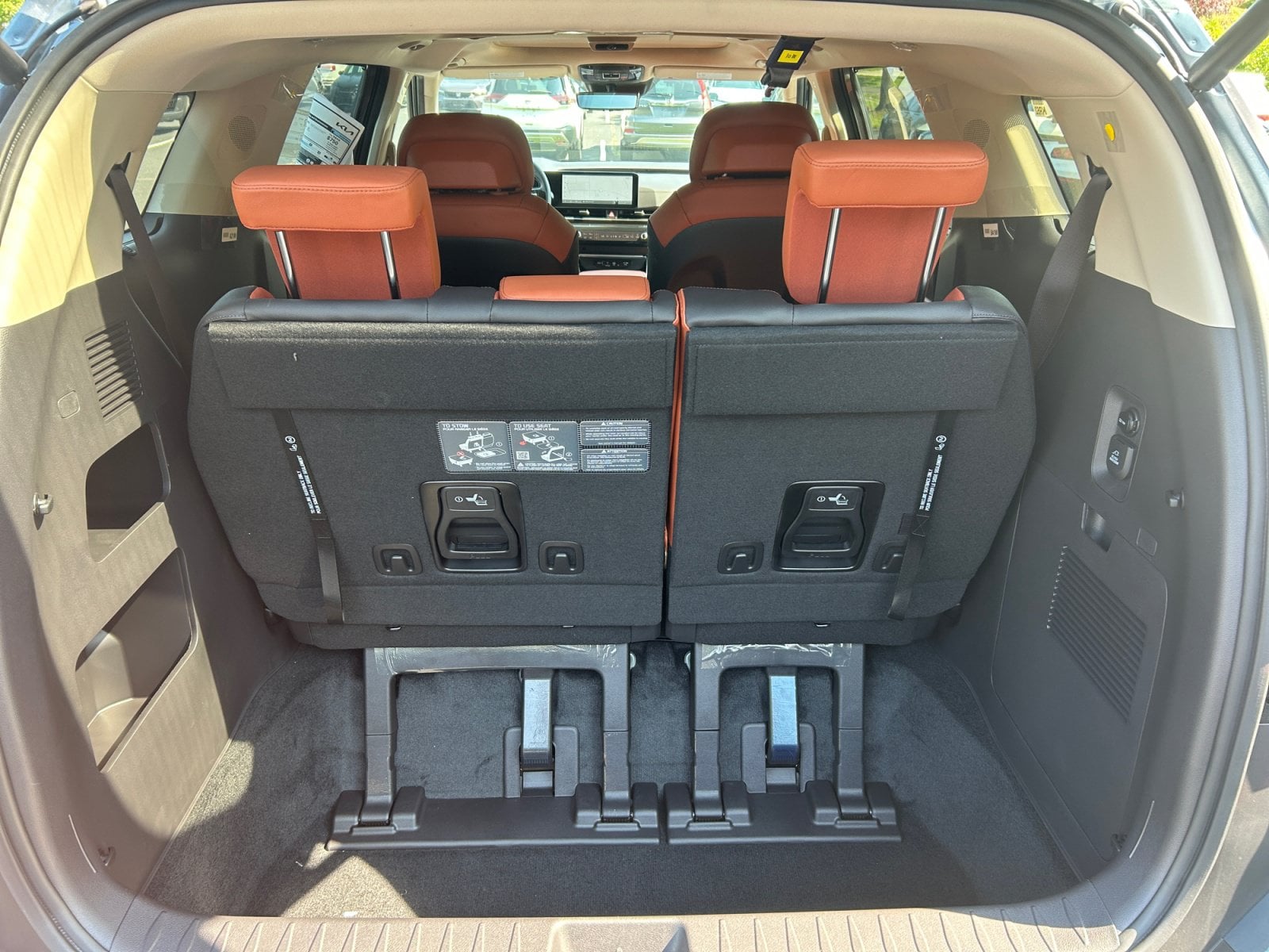 New 2027 Kia Carnival Hybrid SX Prestige - photo - 18