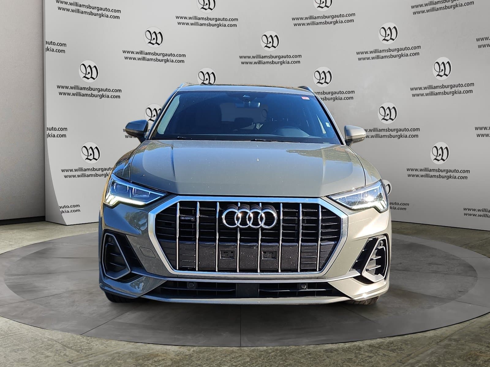 Pre-Owned 2025 Audi Q3 Premium - photo - 7