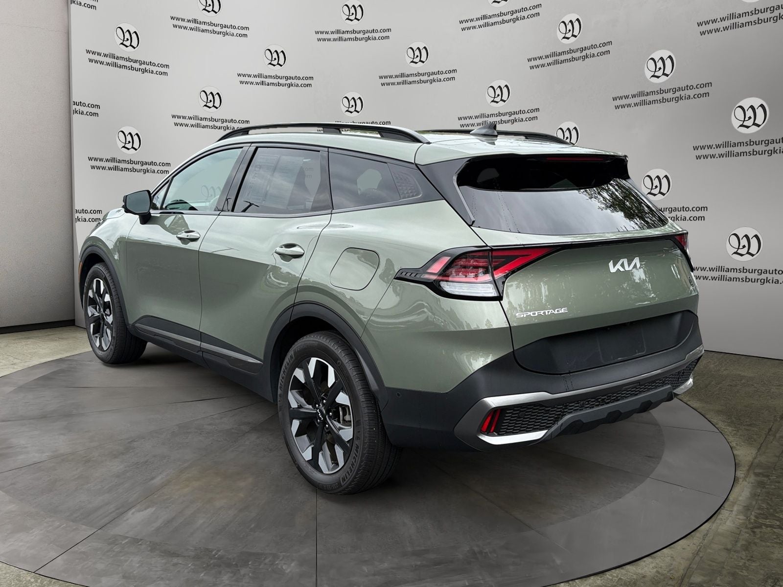 Pre-Owned 2024 Kia Sportage Plug-In Hybrid X-Line Prestige - photo - 2